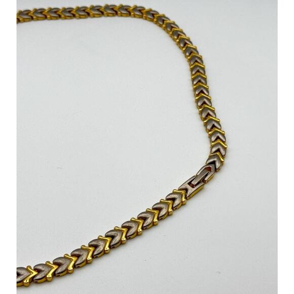 Vintage 1980s Two-Tone Chevron Link Collar Necklace - Picture 4 of 6